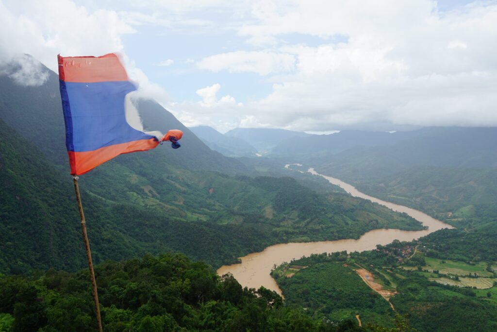 Voyager dans le nord du Laos : de Louang Prabang à la frontière vietnamienne